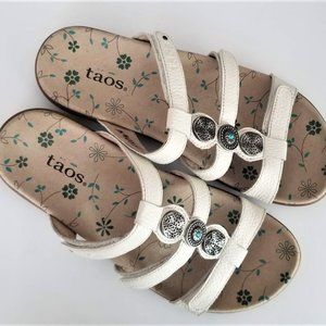 Taos Prize White Leather Adjustable Casual Slide